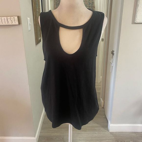 NWOT Sanctuary Tank - Picture 6 of 6